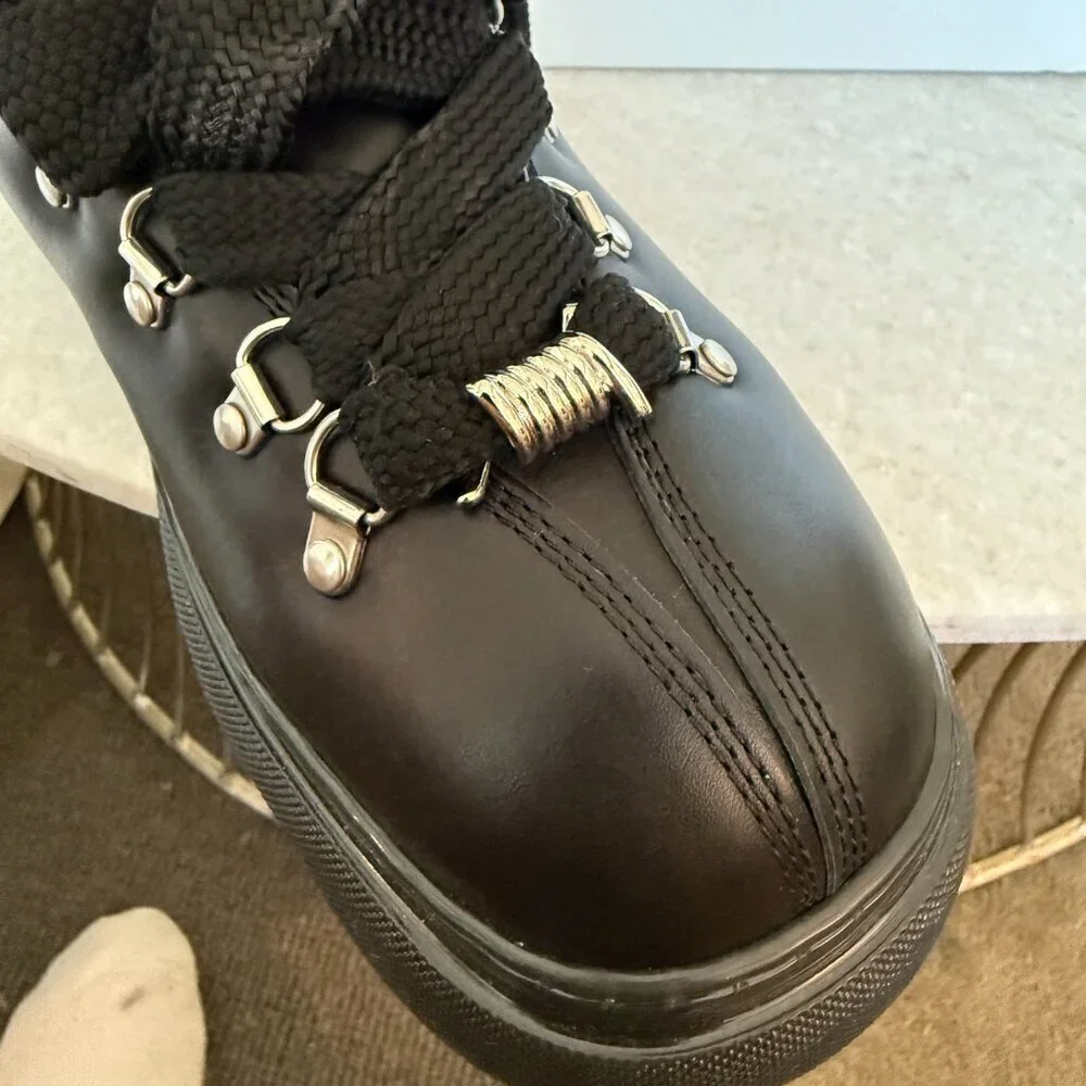 Burberry men trek